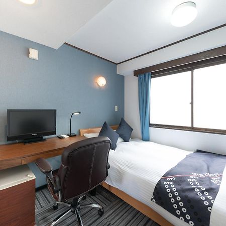 Oyo Hotel Ikebukuro Tōkyō Extérieur photo