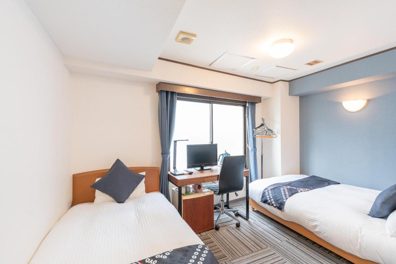 Oyo Hotel Ikebukuro Tōkyō Extérieur photo
