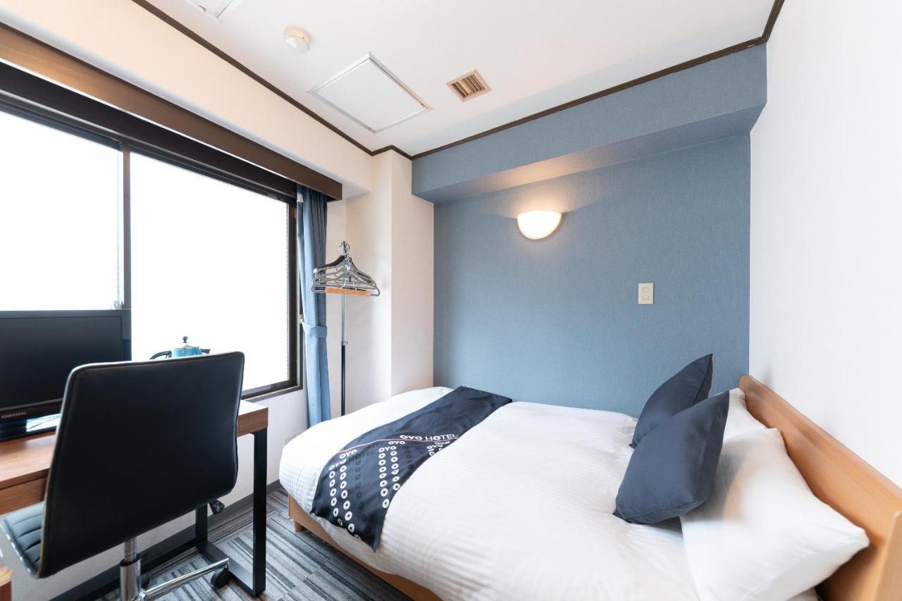 Oyo Hotel Ikebukuro Tōkyō Extérieur photo