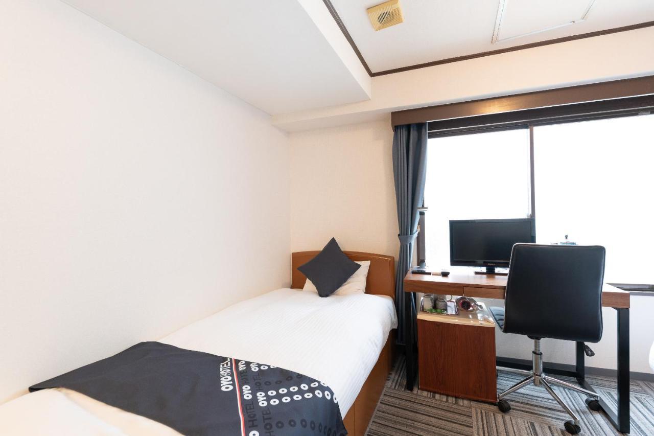 Oyo Hotel Ikebukuro Tōkyō Extérieur photo