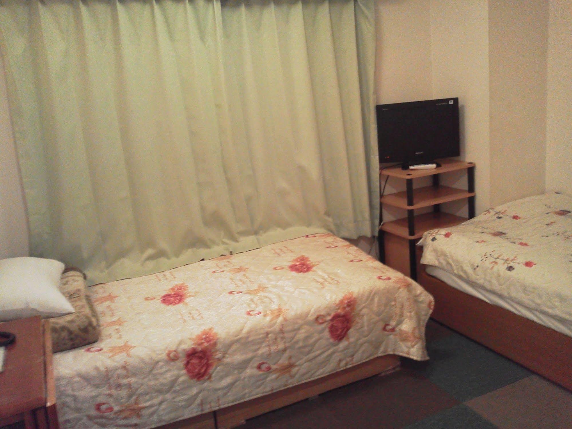 Oyo Hotel Ikebukuro Tōkyō Extérieur photo